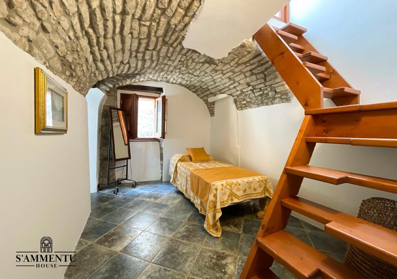 S'Ammentu House Hotel Bosa Buitenkant foto