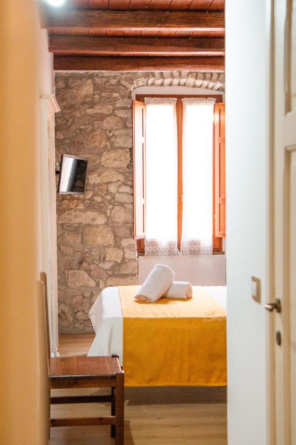 S'Ammentu House Hotel Bosa Buitenkant foto