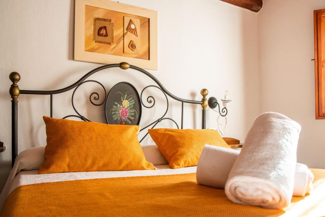 S'Ammentu House Hotel Bosa Buitenkant foto