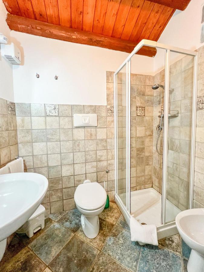 S'Ammentu House Hotel Bosa Buitenkant foto